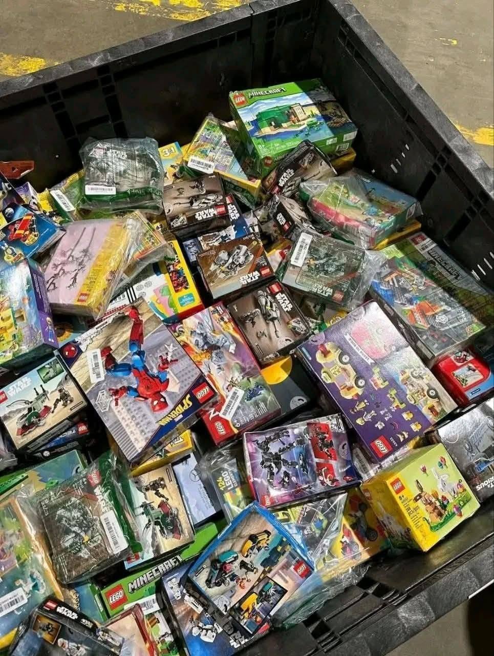 Wholesale 100% LEGO Pallet - LEGO Ideas Tuxedo Cat 21349, Marvel Nano Gauntlet 76223, Minecraft, Technic, Creator, Ninjago | PalletReturnsUK