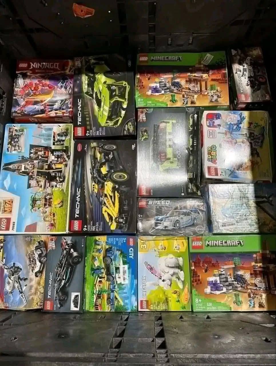 Wholesale 100% LEGO Pallet - LEGO Ideas Tuxedo Cat 21349, Marvel Nano Gauntlet 76223, Minecraft, Technic, Creator, Ninjago | PalletReturnsUK - Image 3