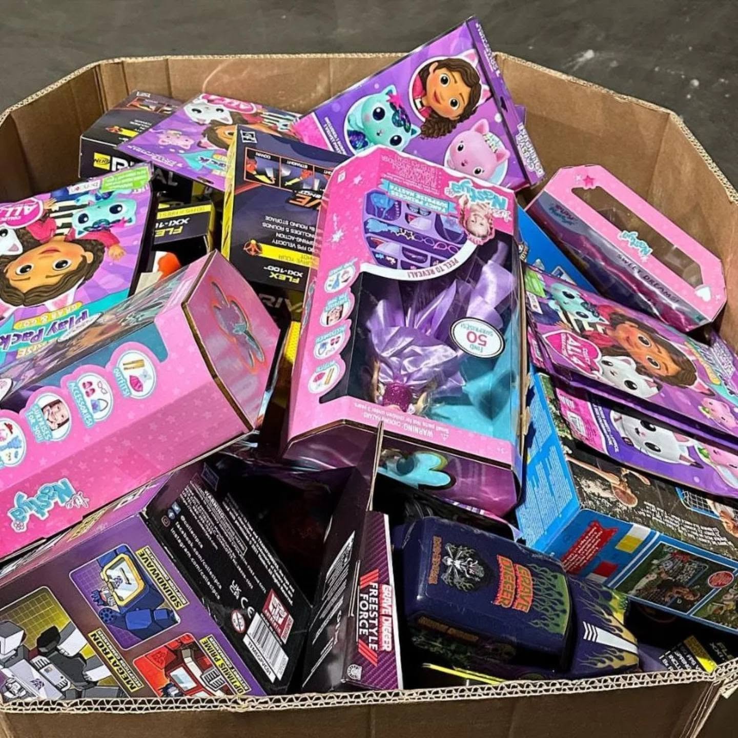 Wholesale Mixed Toy Pallet - Pokemon Holiday Calendar, Gabby's Dollhouse, Adidas, PAW Patrol, Transformers, Disney | PalletReturnsUK - Image 5