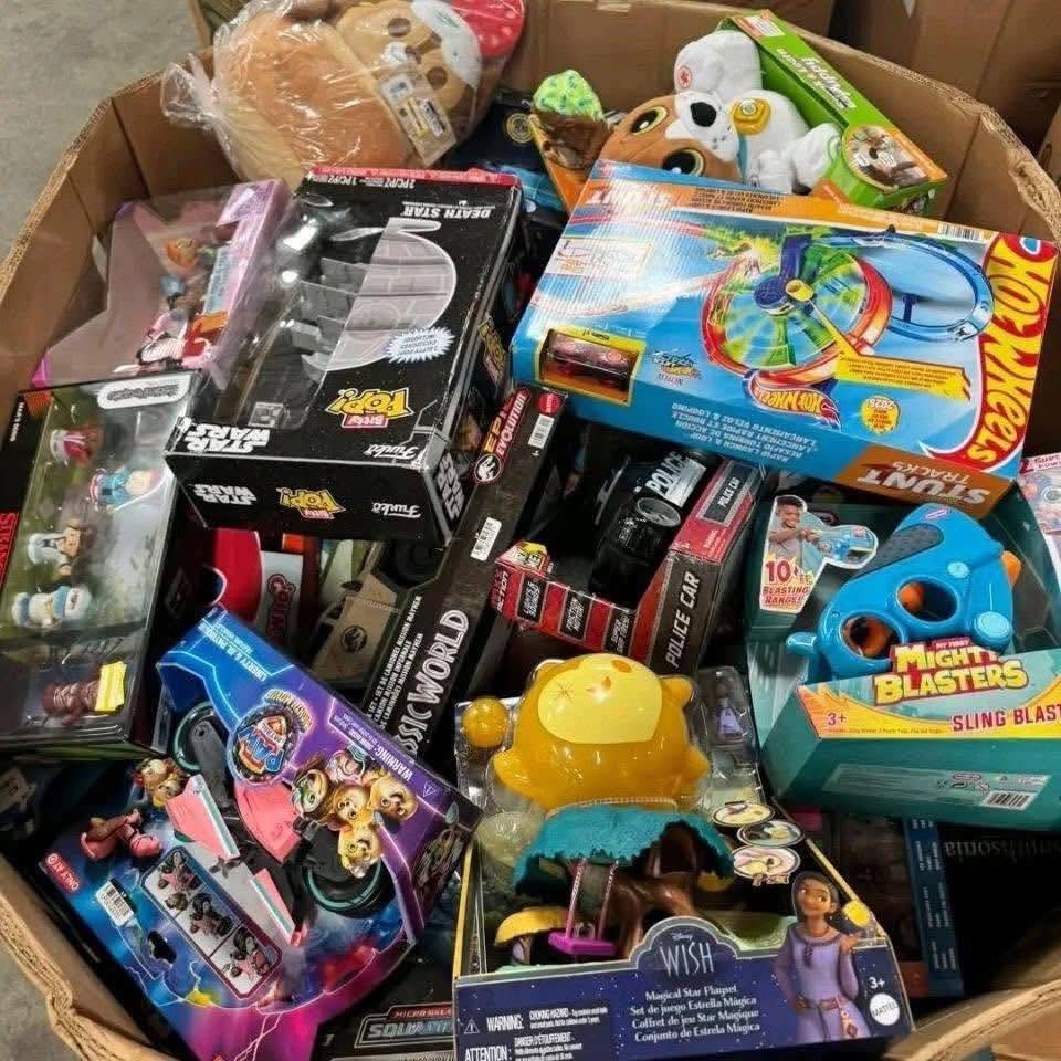 Wholesale Mixed Toy Pallet - Hot Wheels, Disney Wish, Jurassic World, Cry Babies, Star Wars, Bakugan, LEGO Star Wars 75386 | PalletReturnsUK