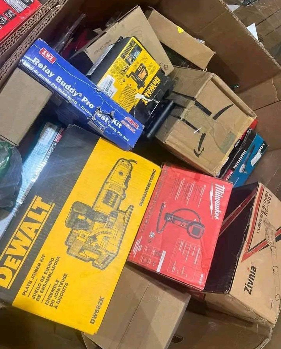 Wholesale Power Tool Pallet - DeWalt, Milwaukee, Makita, Greenworks, Skil, Craftsman - Amazon Returns | PalletReturnsUK - Image 4