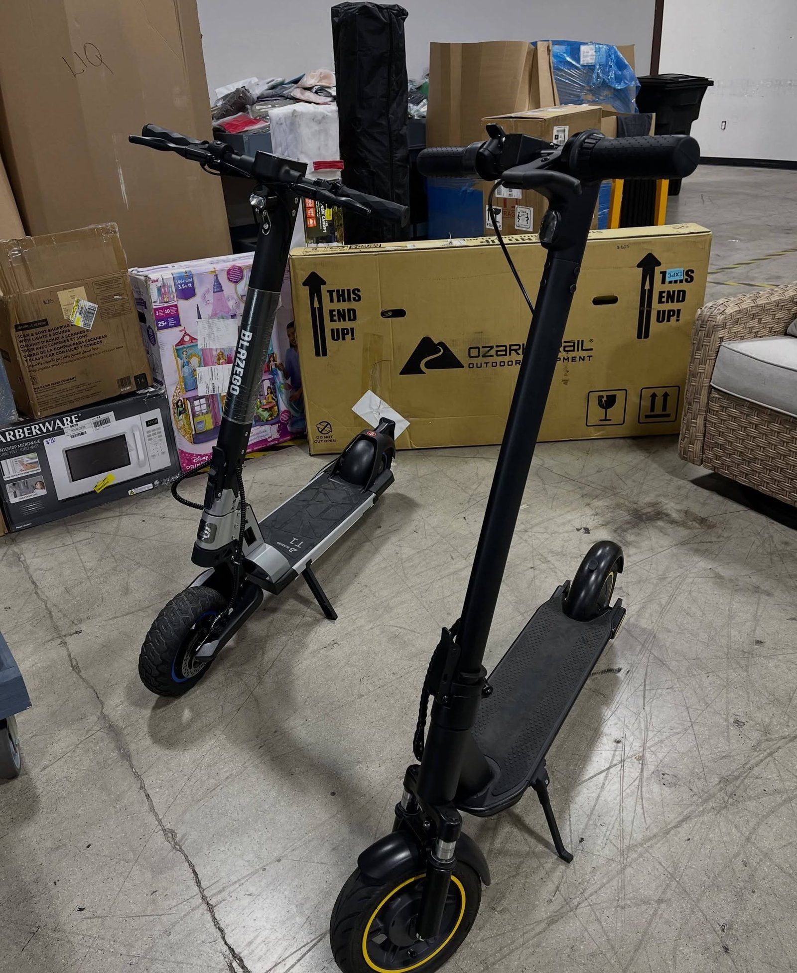 Wholesale Electric Scooter Pallet - BLAZEGO T1 Off-Road & Commuter E-Scooters - Walmart Customer Returns | PalletReturnsUK
